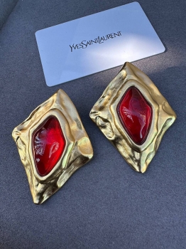 Клипсы Yves Saint Laurent Артикул BMS-148436. Вид 1