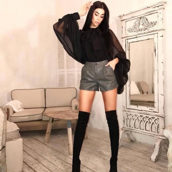 Шорты Celine Артикул BMS-32250. Вид 2
