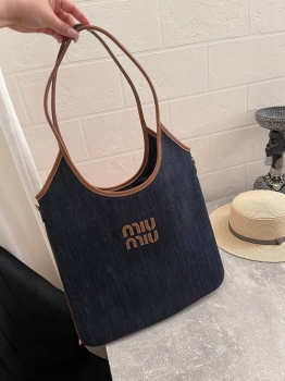 Сумка женская  Miu Miu Артикул BMS-131949. Вид 1