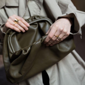  Клатч  THE POUCH IN BUTTER CALF Bottega Veneta Артикул BMS-38095. Вид 4
