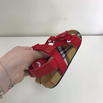 Сандалии Burberry Артикул BMS-38669. Вид 2