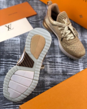 Кроссовки мужские   Louis Vuitton Артикул BMS-39773. Вид 2