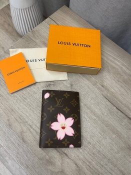 Обложка на паспорт  Louis Vuitton Артикул BMS-139102. Вид 1