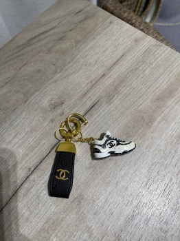 Брелок Louis Vuitton Артикул BMS-146577. Вид 1