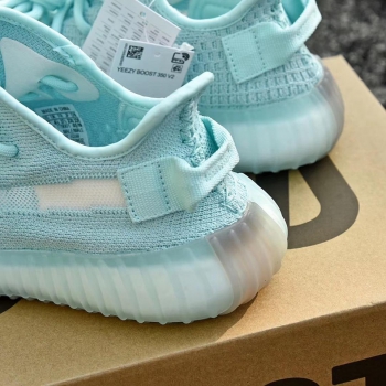  Кроссовки женские  Adidas Yeezy Boost Артикул BMS-41596. Вид 3