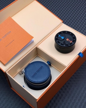Беспроводные наушники  Louis Vuitton Артикул BMS-44285. Вид 1