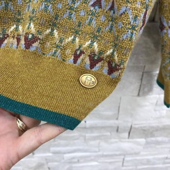 Свитер женский Chanel Артикул BMS-44599. Вид 3