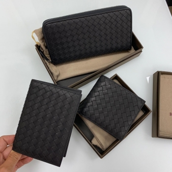 Обложка на паспорт Bottega Veneta  Артикул BMS-45738. Вид 1