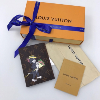 Обложка на паспорт Louis Vuitton Артикул BMS-46465. Вид 1