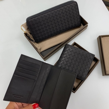 Обложка на паспорт Bottega Veneta  Артикул BMS-45738. Вид 2