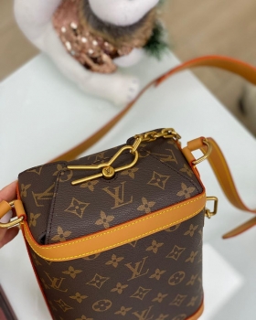 Сумка женская Louis Vuitton Артикул BMS-49595. Вид 2