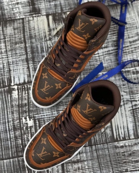  Кроссовки мужские Louis Vuitton Артикул BMS-49596. Вид 3