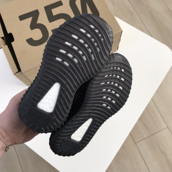 Кроссовки Adidas Yeezy Boost Артикул BMS-43397. Вид 3