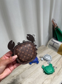 Брелок  Louis Vuitton Артикул BMS-147400. Вид 1