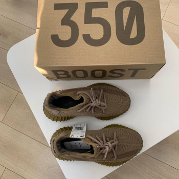 Кроссовки женские   Adidas Yeezy Boost Артикул BMS-53945. Вид 2