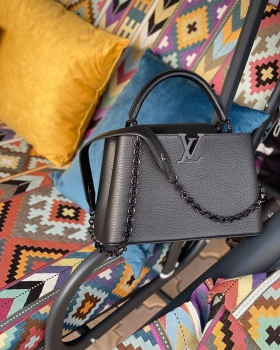 Сумка женская CAPUCINES  Louis Vuitton Артикул BMS-54089. Вид 1