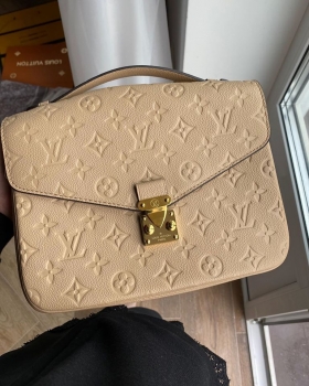 Сумка женская Pochette Metis  Louis Vuitton Артикул BMS-39629. Вид 1