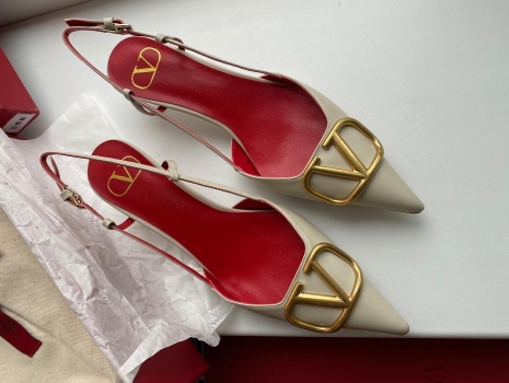 Туфли   Garavani  Valentino Артикул BMS-54571. Вид 1