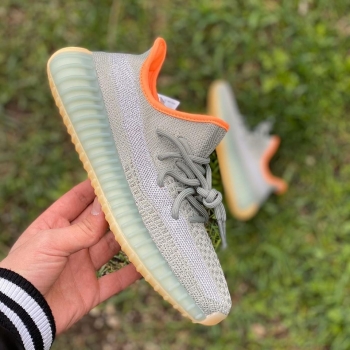 Кроссовки женские   Adidas Yeezy Boost Артикул BMS-55078. Вид 2