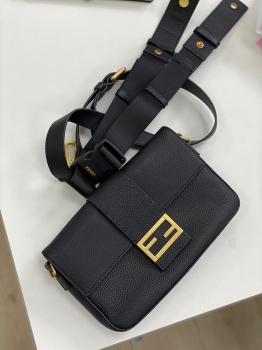 Поясная сумка  Fendi Артикул BMS-51376. Вид 1