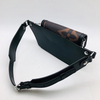  Поясная сумка Louis Vuitton Артикул BMS-36315. Вид 3