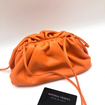 Сумка женская Pouch  Bottega Veneta Артикул BMS-47436. Вид 2