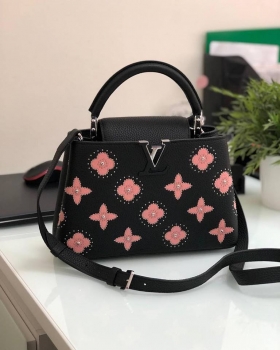 Сумка женская CAPUCINES BB Louis Vuitton Артикул BMS-33556. Вид 1
