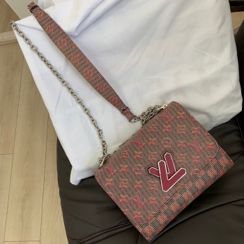 Сумка женская Twist  Louis Vuitton Артикул BMS-42388. Вид 2