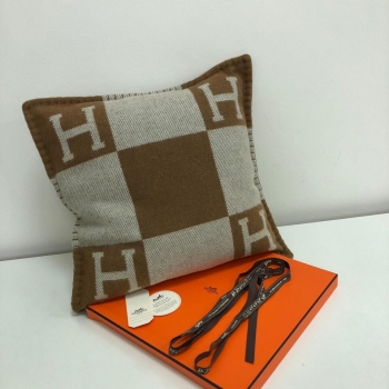  Декоративная подушка  Hermes Артикул BMS-34946. Вид 1