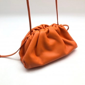 Сумка женская Pouch  Bottega Veneta Артикул BMS-47436. Вид 3