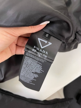  Пальто  Prada Артикул BMS-61798. Вид 4