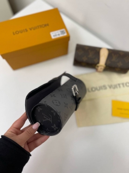 Футляр для часов Louis Vuitton Артикул BMS-107411. Вид 2