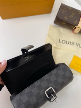 Футляр для часов Louis Vuitton Артикул BMS-107409. Вид 4