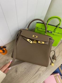 Сумка женская Kelly, 28, Togo, GHW Etoupe color Hermes Артикул BMS-109393. Вид 1