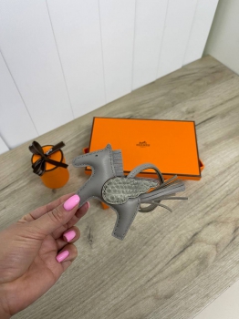 Брелок  Hermes Артикул BMS-109631. Вид 3