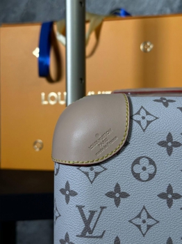 Чемодан Louis Vuitton Артикул BMS-120800. Вид 7