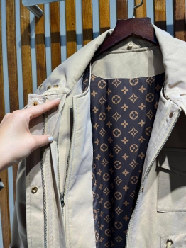 Куртка женская  Louis Vuitton Артикул BMS-120835. Вид 3
