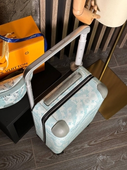Чемодан 50+5 / 35 / 23см Louis Vuitton Артикул BMS-120854. Вид 3