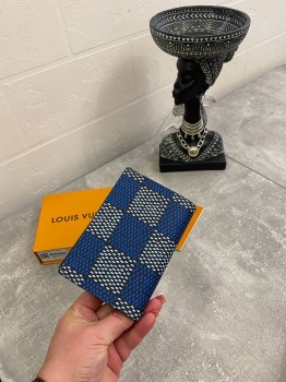 Обложка на паспорт Louis Vuitton Артикул BMS-131275. Вид 3