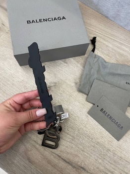 Брелок Balenciaga Артикул BMS-131807. Вид 3