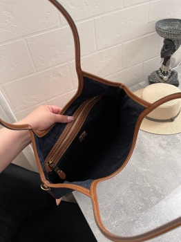 Сумка женская  Miu Miu Артикул BMS-131949. Вид 4