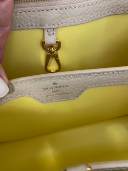 Сумка женская Capucines Louis Vuitton Артикул BMS-132120. Вид 5