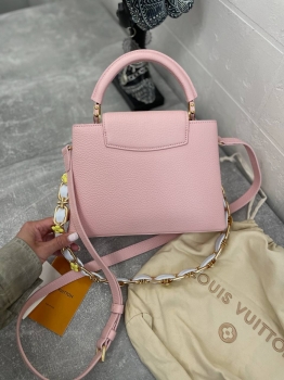 Сумка женская Capucines Louis Vuitton Артикул BMS-132118. Вид 4