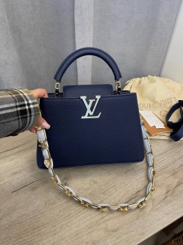 Сумка женская Capucines Louis Vuitton Артикул BMS-132117. Вид 4