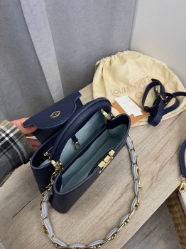Сумка женская Capucines Louis Vuitton Артикул BMS-132117. Вид 5