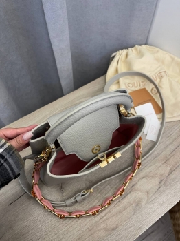 Сумка женская Capucines Louis Vuitton Артикул BMS-132116. Вид 5