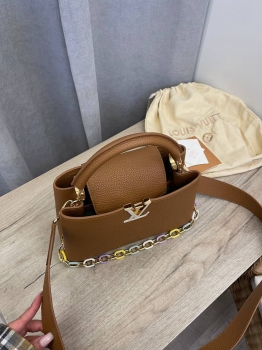 Сумка женская Capucines Louis Vuitton Артикул BMS-132115. Вид 2