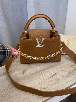 Сумка женская Capucines Louis Vuitton Артикул BMS-132115. Вид 5