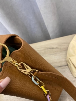 Сумка женская Capucines Louis Vuitton Артикул BMS-132115. Вид 7