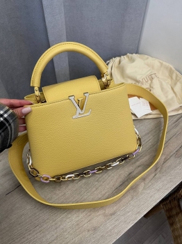 Сумка женская Capucines Louis Vuitton Артикул BMS-132114. Вид 2